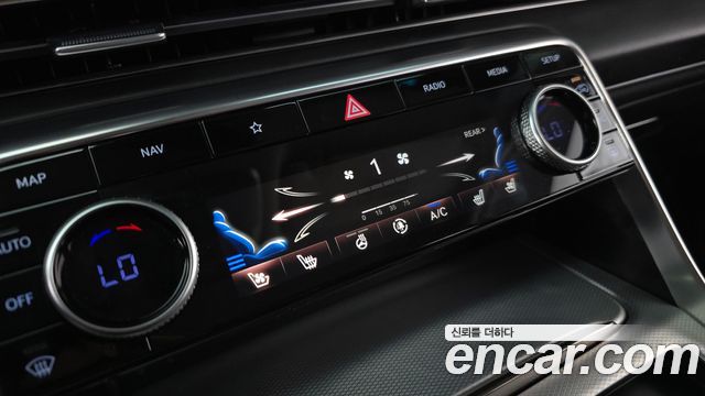 Genesis GV80 2021 — photo 33