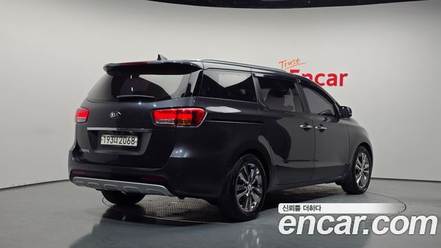 Kia Canival 2016 — photo 2
