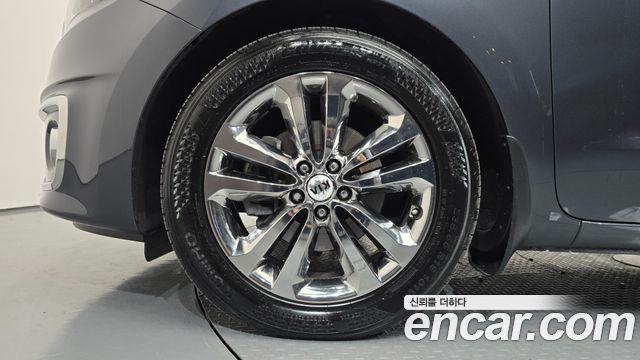 Kia Canival 2016 — photo 5