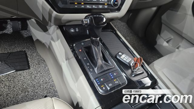 Kia Canival 2016 — photo 12