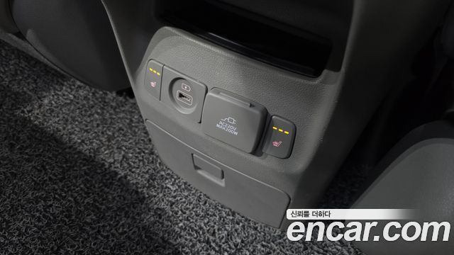 Kia Canival 2016 — photo 25