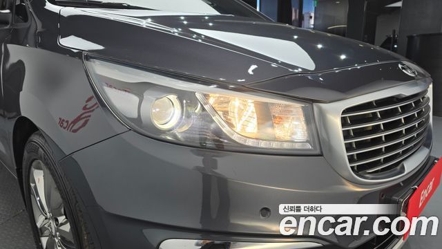 Kia Canival 2016 — photo 8