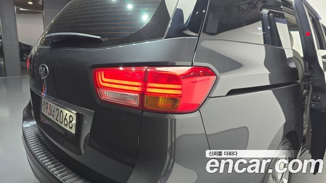 Kia Canival 2016 — photo 9