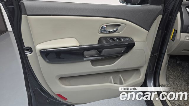 Kia Canival 2016 — photo 14