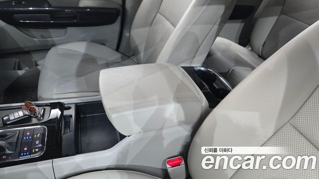 Kia Canival 2016 — photo 27