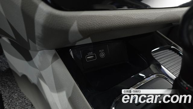 Kia Canival 2016 — photo 28