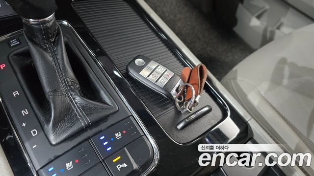 Kia Canival 2016 — photo 30