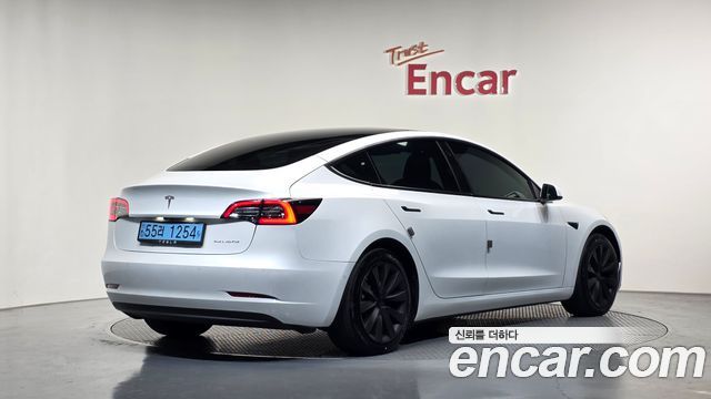 Tesla Model 3 2022 — photo 2
