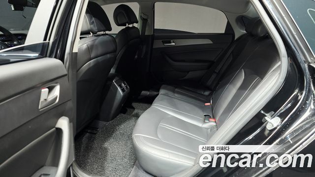 Hyundai Sonata 2016 — photo 18
