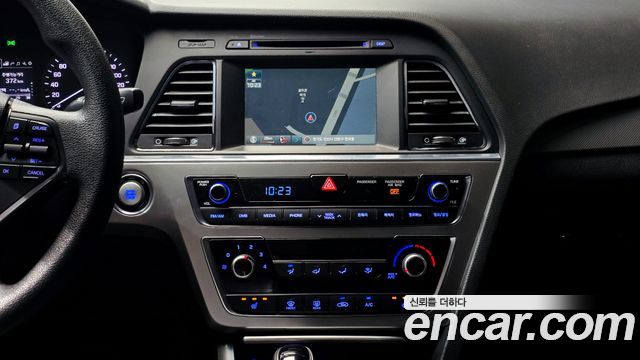Hyundai Sonata 2016 — photo 19