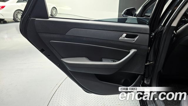 Hyundai Sonata 2016 — photo 15