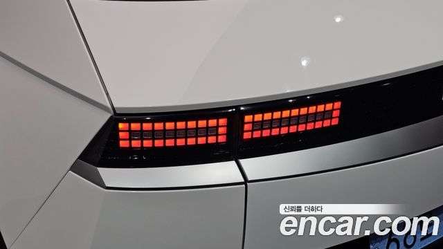 Hyundai Ioniq5 2023 — photo 9