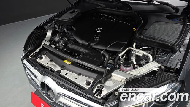 Mercedes-Benz GLC-Class 2018 — photo 6