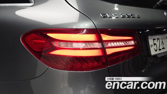 Mercedes-Benz GLC-Class 2018 — photo 9