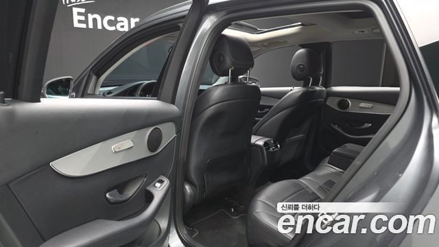 Mercedes-Benz GLC-Class 2018 — photo 16