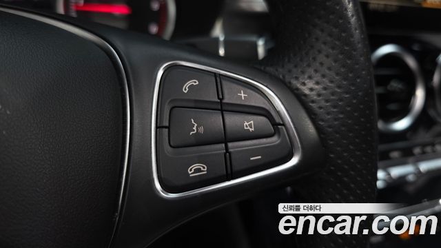 Mercedes-Benz GLC-Class 2018 — photo 32
