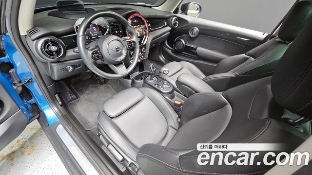 Mini Cooper 2022 — photo 10