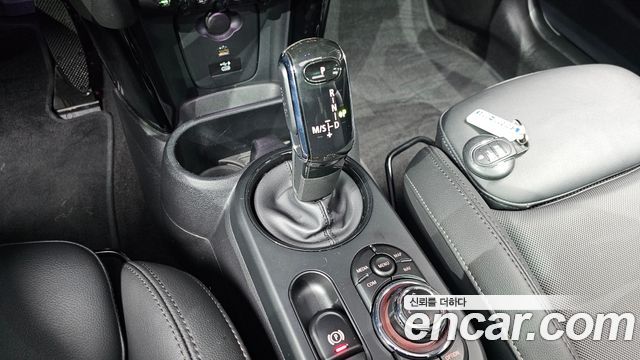 Mini Cooper 2022 — photo 12