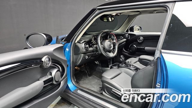 Mini Cooper 2022 — photo 13