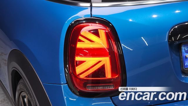 Mini Cooper 2022 — photo 9