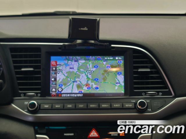 Hyundai AVANTE 2017 — photo 11