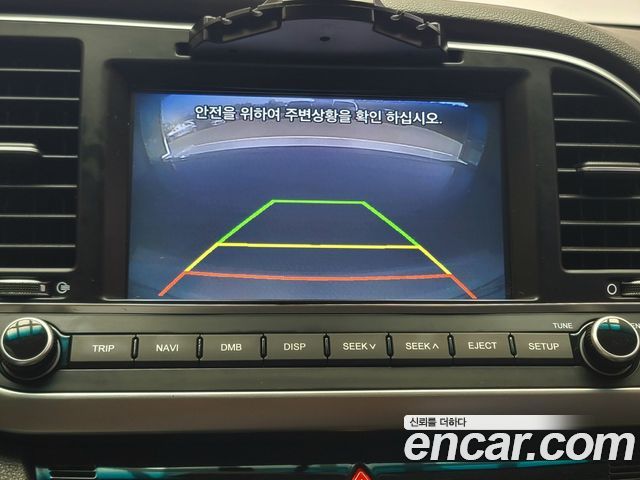 Hyundai AVANTE 2017 — photo 12
