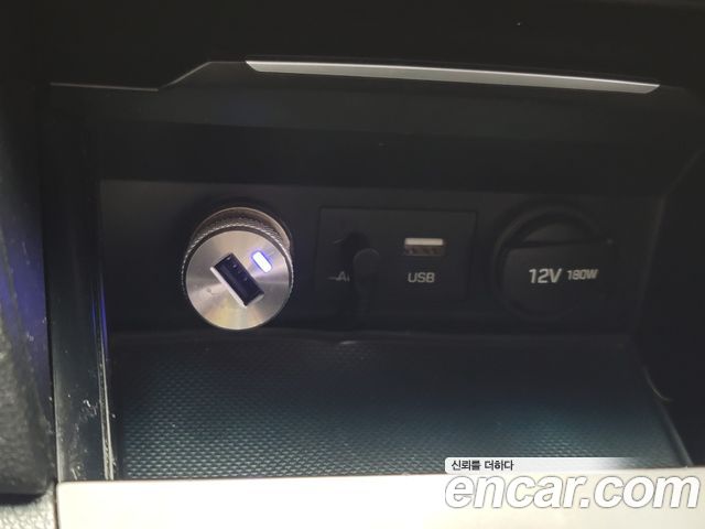 Hyundai AVANTE 2017 — photo 14