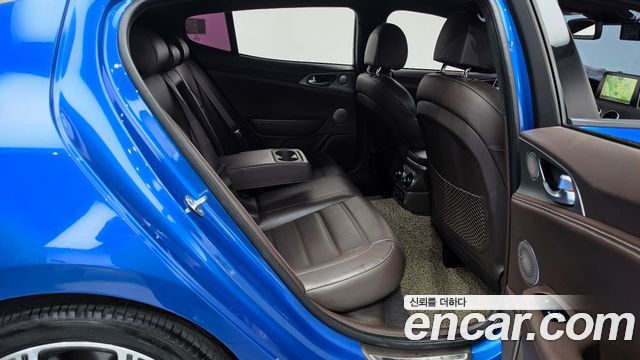 Kia Stinger 2019 — photo 17
