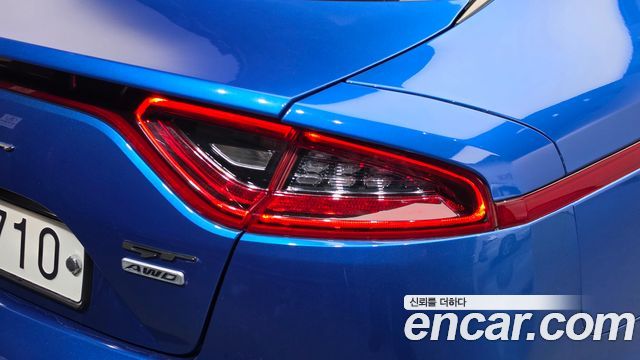 Kia Stinger 2019 — photo 9