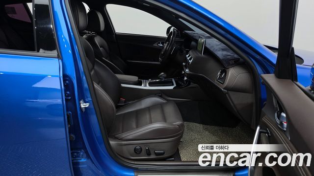 Kia Stinger 2019 — photo 16
