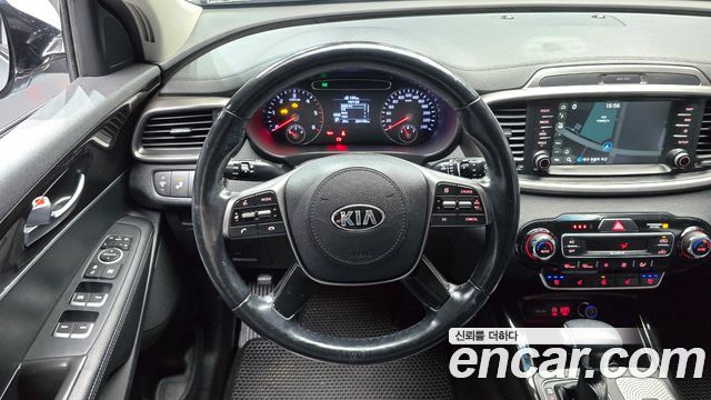 Kia Sorento 2019 — photo 13