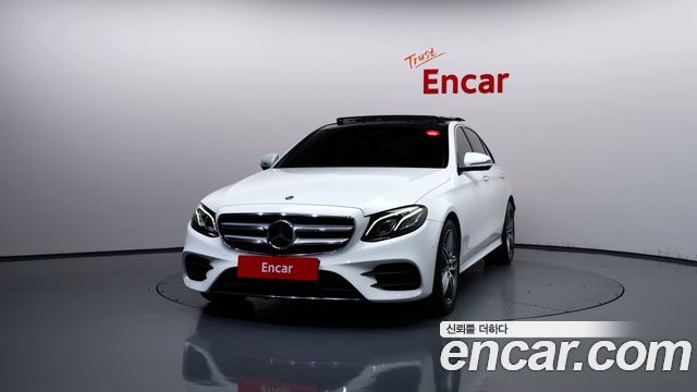 Mercedes-Benz E-Class 2020 — photo 3