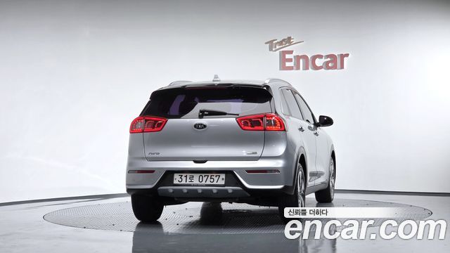 Kia Niro 2017 — photo 4