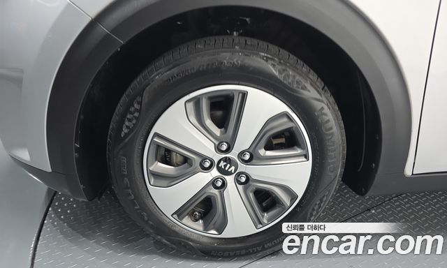 Kia Niro 2017 — photo 5