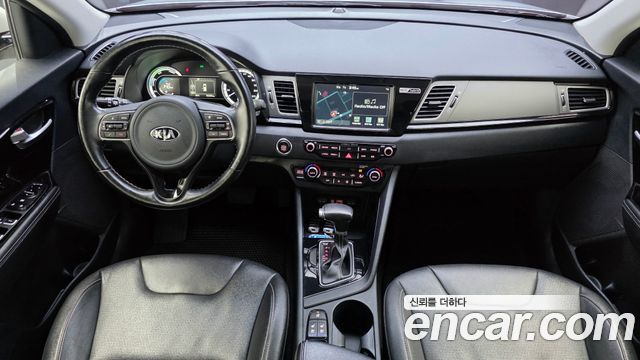 Kia Niro 2017 — photo 10