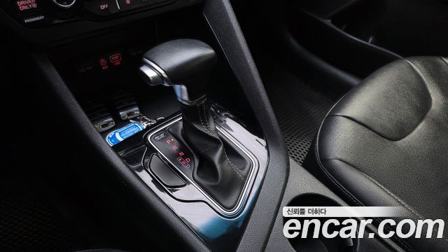 Kia Niro 2017 — photo 12
