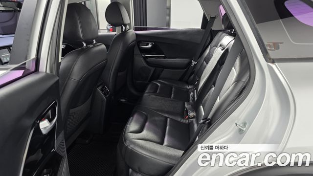 Kia Niro 2017 — photo 18