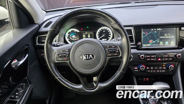 Kia Niro 2017 — photo 19