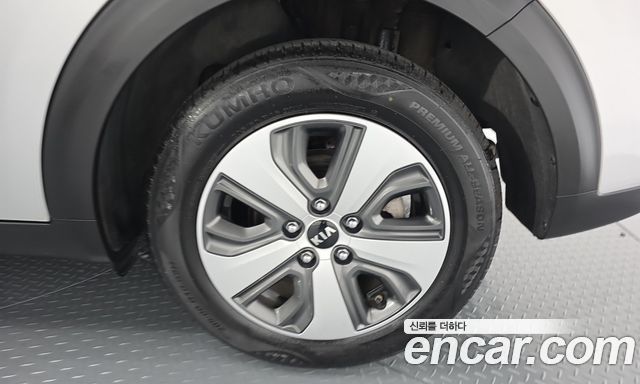 Kia Niro 2017 — photo 7