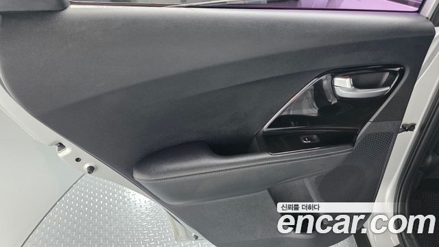 Kia Niro 2017 — photo 15