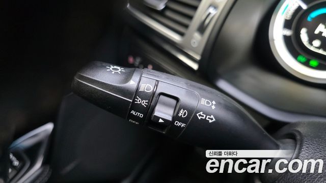Kia Niro 2017 — photo 29