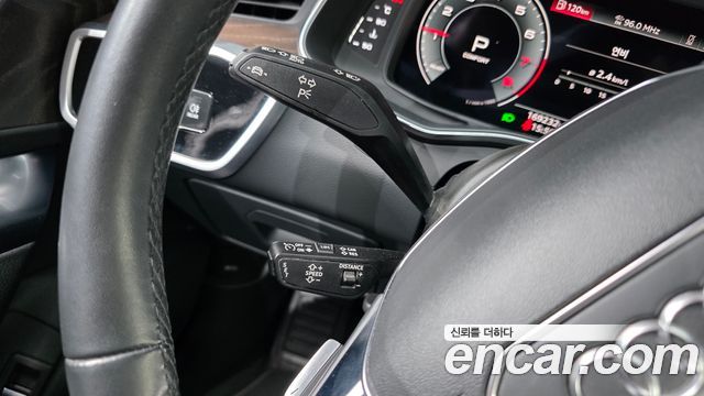 Audi A6 2022 — photo 26