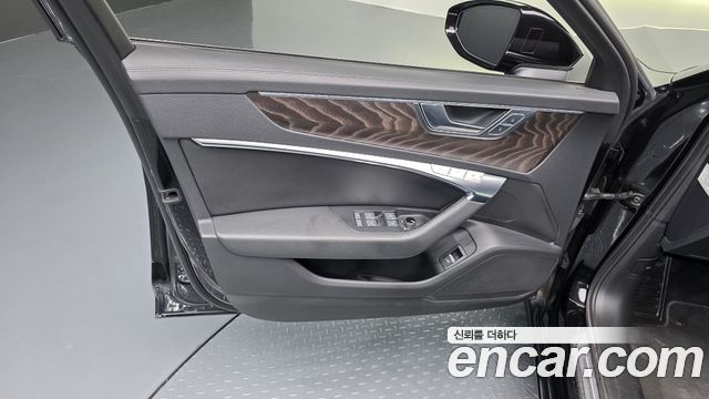 Audi A6 2022 — photo 14