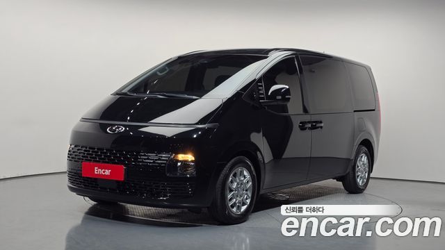 Hyundai Staria 2022 — photo 1