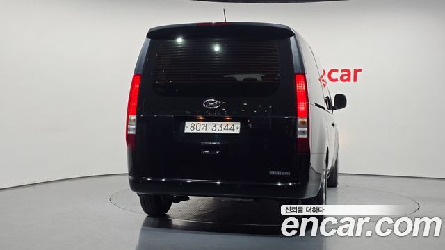 Hyundai Staria 2022 — photo 4