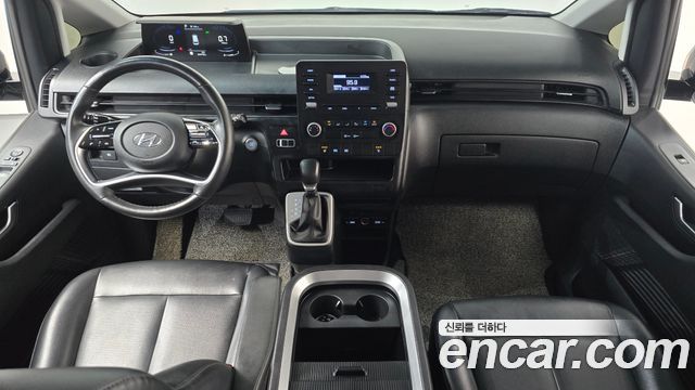 Hyundai Staria 2022 — photo 10