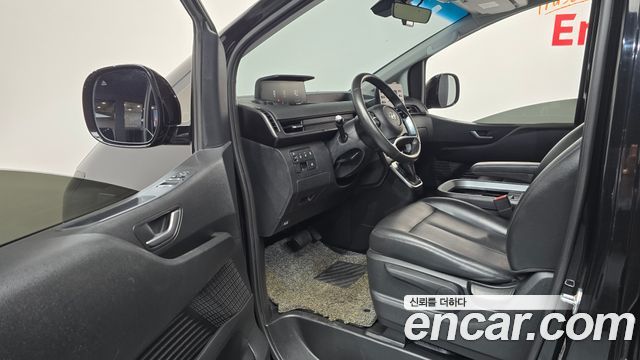 Hyundai Staria 2022 — photo 13