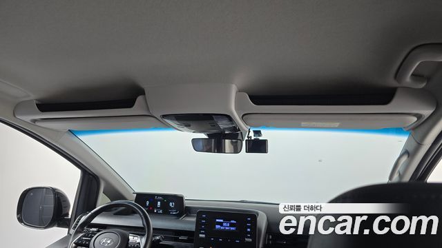 Hyundai Staria 2022 — photo 28