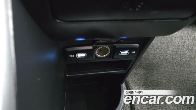 Hyundai Staria 2022 — photo 30