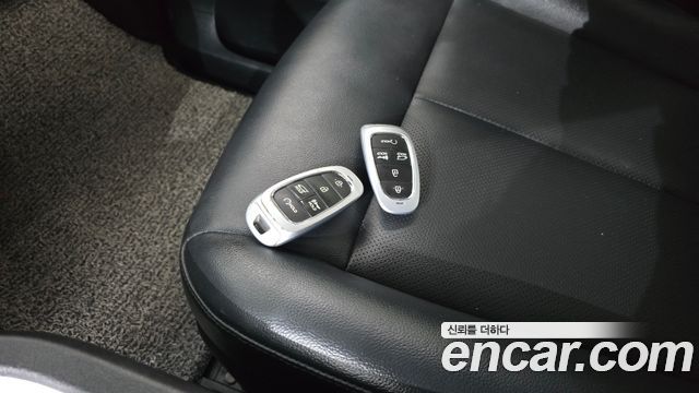 Hyundai Staria 2022 — photo 31